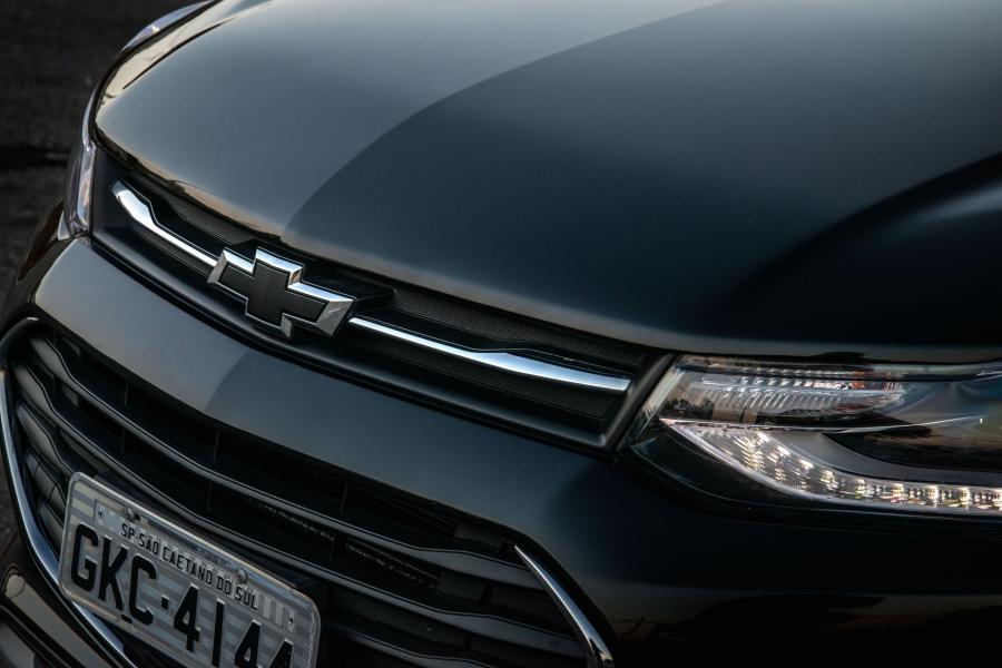 Детали экстерьера Chevrolet Tracker Midnight 2018 года  (фото 6 из 8)